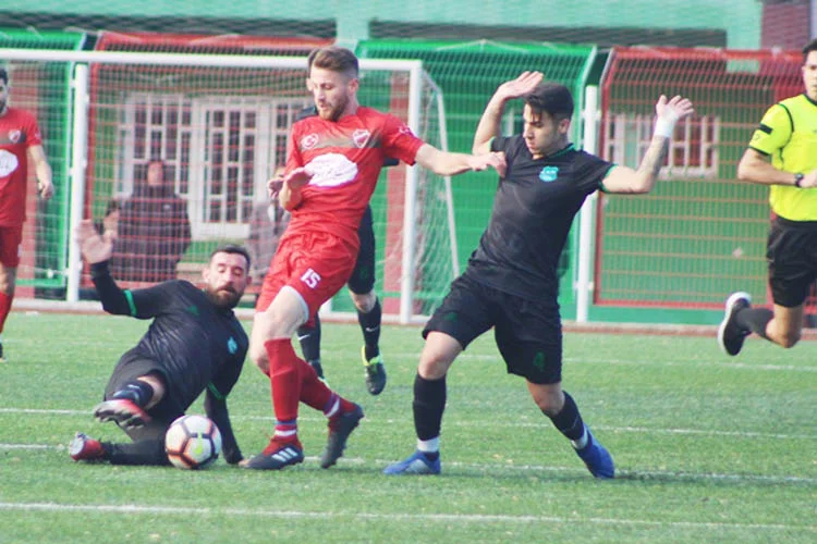 Beykoz Paşabahçe Stadındaki mücadeleden gol sesi çıkmayınca takımlar birer puanı