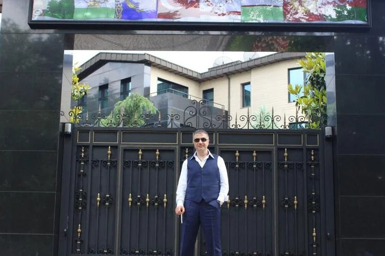 Sedat Peker'in Beykoz Korubaşı'ndaki müstakil evine sabah saatlerinde düzenlenen silahlı