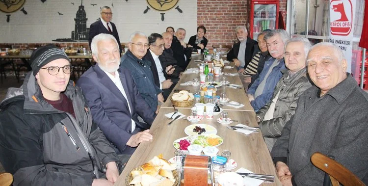 Petrol Ofisi emektarlarının Beykoz’daki 40 yıllık iftar geleneği 2 petrol iftar 3 5d0jV43lEE