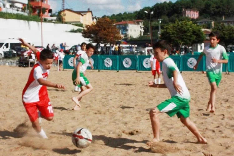 Beykoz Riva Mahallesi'nde Riva Beach Cup Futbol Turnuvasında ilk hafta