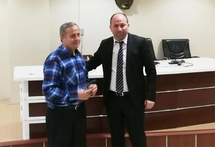 Taşeron emekliler plaketle uğurlandı 2 plaket 1 ANY802Lomt