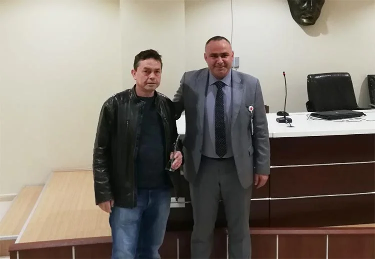 Taşeron emekliler plaketle uğurlandı 3 plaket 2 zs L4kOl7U