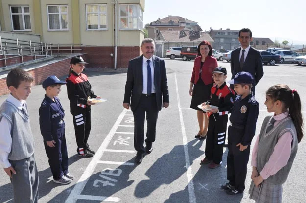 Beykoz Gündoğdu Nene Hatun İlk ve Ortaokulu'nda Polis Haftası dolayısıyla