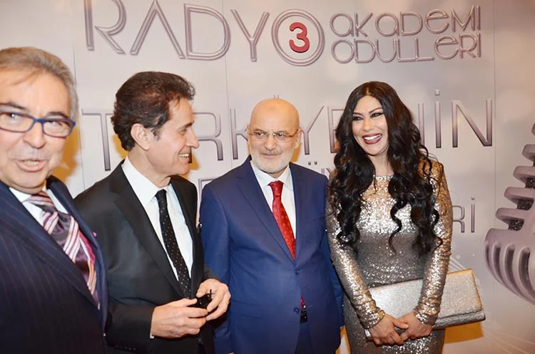 radyo odul 63 Cc98KgW8Cs