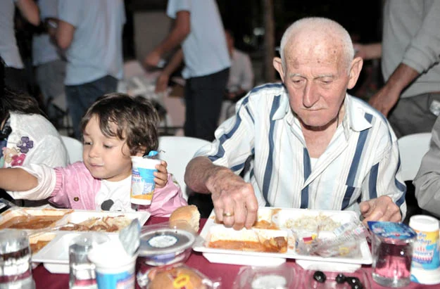 Beykozlular Ramazan ayının bereketini ve sevincini paylaşmaya devam ediyor. 