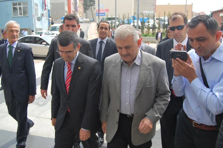 Sultanbeyli’de AK Parti adaylığı kesinleşen Hüseyin Keskin’e yönelik ağır eleştiriler