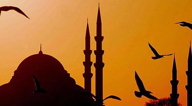 Hicri Takvime göre Recep ayının ilk perşembesi gecesi 'Regaip Kandili'