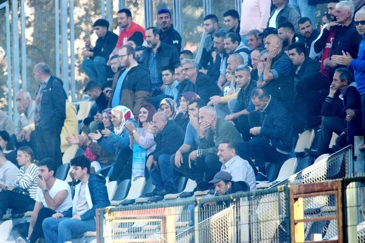 Beykoz’un en renkli tribünü Ortaçeşmespor’da 1 renk beykoz 3 9ecshMsT G