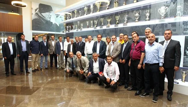 TFF Başkanı Yıldırım Demirören ve PTT 1. Lig kulüplerinin başkanları,