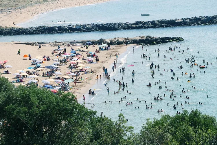 İstanbulluların yaz aylarındaki gözde tatil mekânı Riva, Kurban Bayramı’nda da