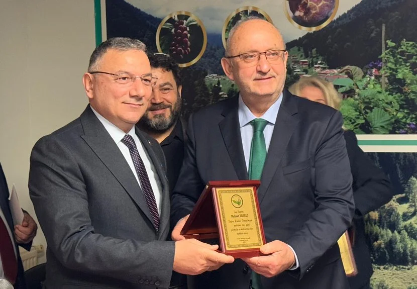 Beykoz Rizeliler Derneği’nde 6. dönem… Yalçın Çolak 3 rize5 NoaIWDH0EC