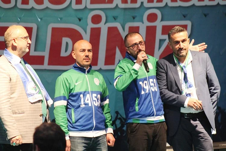 Beykoz Rizeliler Derneği ile 1453 Atmacalar Grubu’nun düzenlediği Şampiyonluk programına