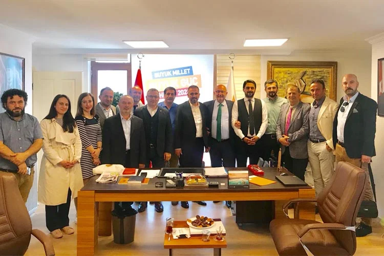 Beykoz Rizeliler Derneği Başkan ve Yönetim Kurulu üyeleri, AK Parti