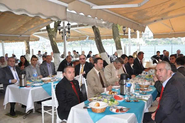 Rizeli milletvekili adayları (RİDEF) Rize Dernekler Federasyonu’nun daveti üzerine Anadoluhisarı