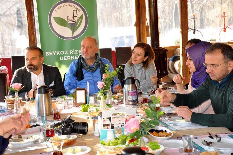 Beykoz Rizeliler Derneği, düzenlediği bir toplantıyla düzenledikleri birlik ve beraberlik