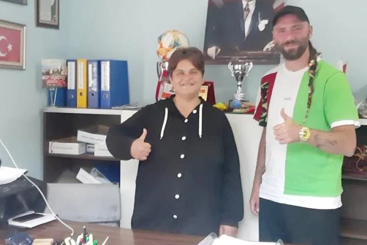 Beykoz’un amatör spor kulüplerinden Rüzgarlıbahçespor'da görev değişikliğine gidildi.

