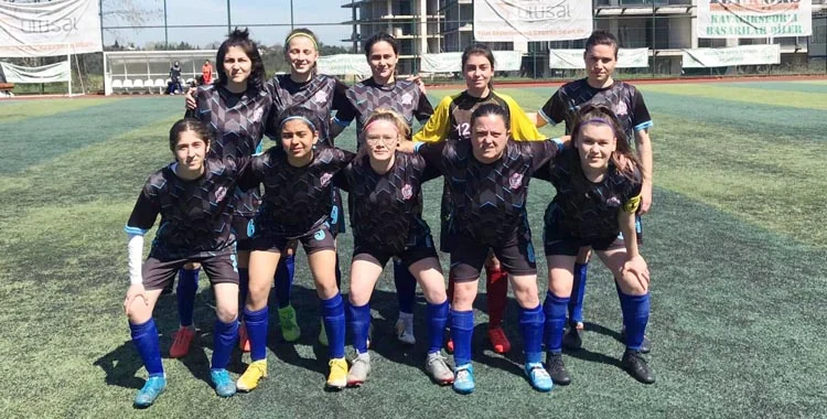 TFF Kadınlar Futbol 3.Ligi C Grubunda mücadele eden Rüzgarlıbahçespor Futbol