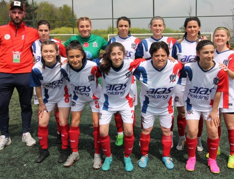 TFF Bölgesel Amatör Lig 3. Grubun Lideri olan Rüzgarlıbahçespor, Yarın