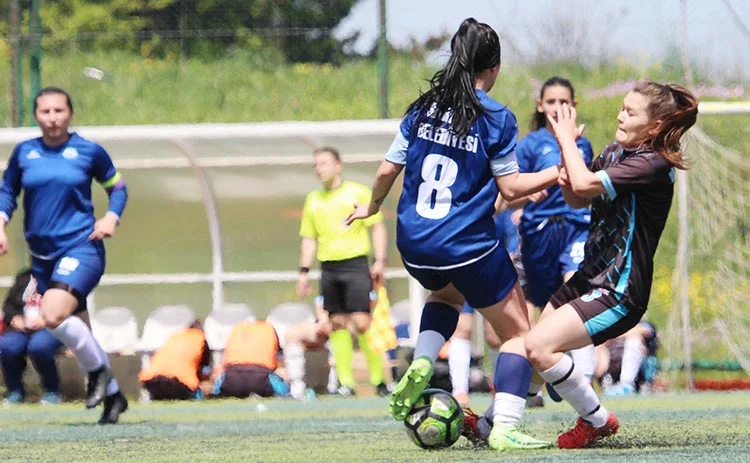 ruzgar kizlar 4 6qJt81hlPV