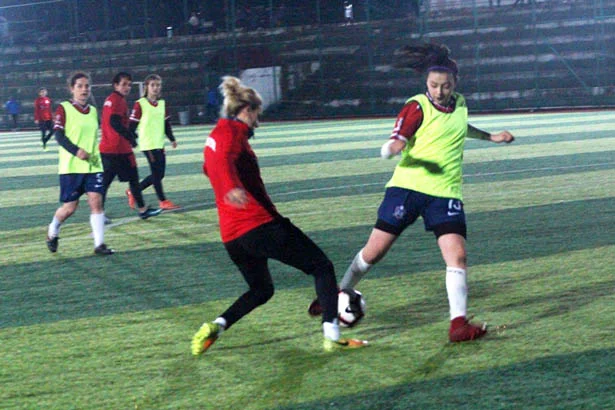 ruzgarkizata3 lU2jQbUiO2