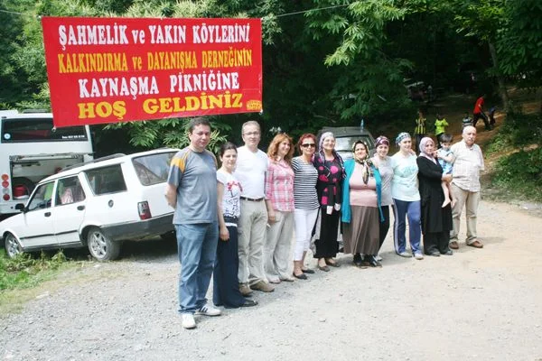 Beykoz Karlıtepe'de faaliyet gösteren Trabzon İli Beşikdüzü İlçesi Şahmelik Köyü