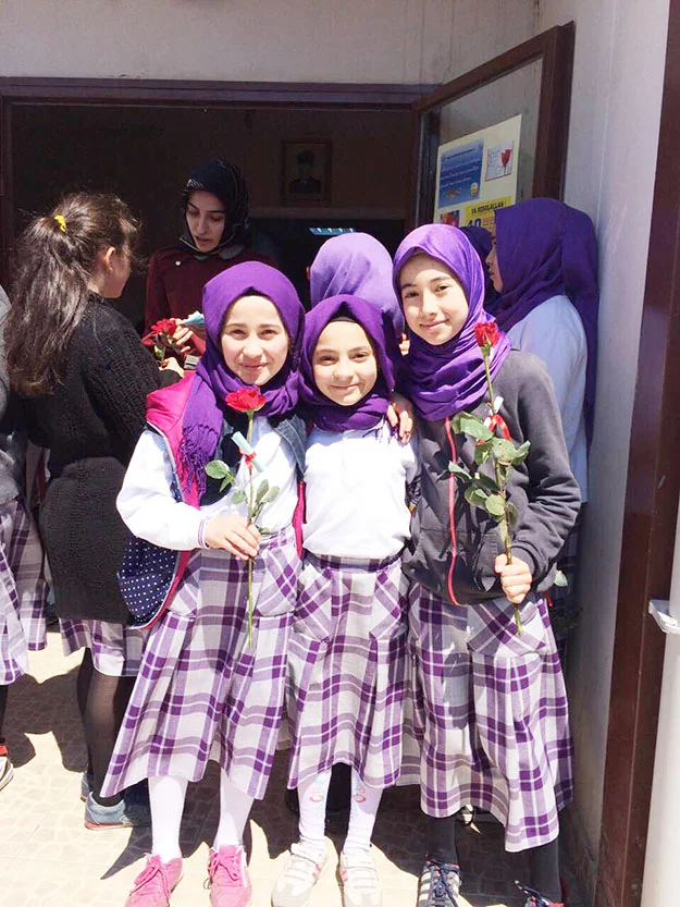 Kutlu Doğum Haftası, Selahattin Karakaşlı İmam Hatip Ortaokulu'nda 500 gülle