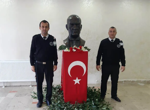 saat9u5gecmedi B01dffe1cM