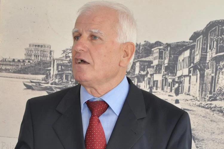 Beykoz’un sosyal demokrat simalarından Şaban Tören CHP’de değişim istedi.