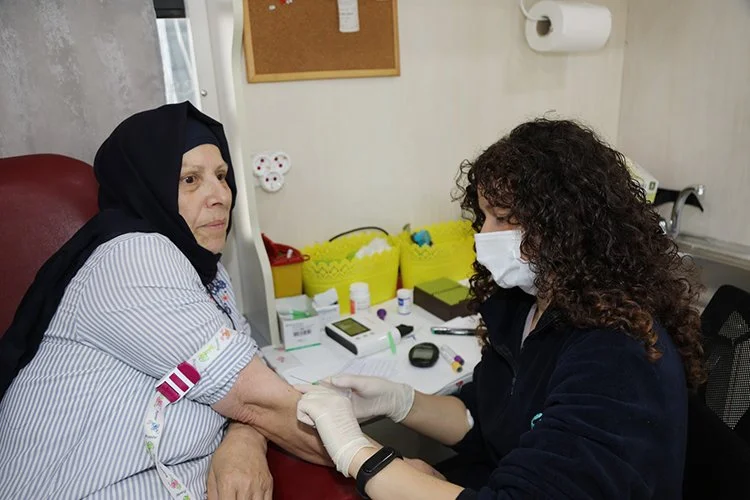 Beykoz Belediyesi, sağlık hizmetlerine erişimi kolaylaştıran Gezici Sağlık Otobüsü ile