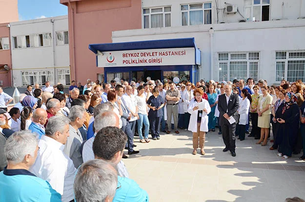 Beykoz’da sağlık çalışanları, Op. Dr. Kamil Furtun'un Samsun'da görevi başında