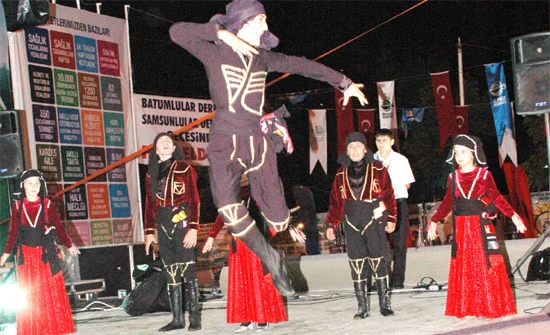 Geleneksel Beykoz Çayır Festivali Batumlular Derneği ve Samsunlular Derneği’nin ortaklaşa