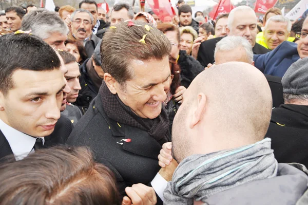 CHP'nin İstanbul Büyükşehir Belediye Başkan Adayı Mustafa Sarıgül, Beykoz'a gelerek