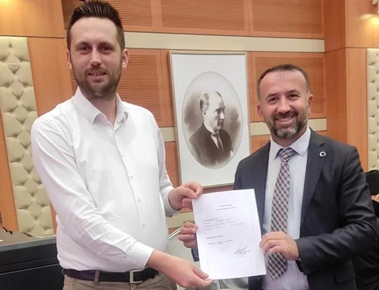 Uzun yıllardır AK Parti Beykoz teşkilatlarında çeşitli görevlerde bulunan Sivil