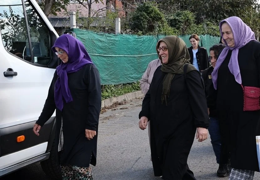 Beykoz Belediyesi Çiğdem Mahallesi ile Kavacık arasında sabah servislerini 27