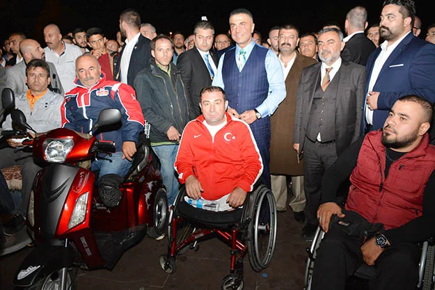 Beykoz’un saygın siması Sedat Peker, Sakarya'da ki mitingte AK Parti’ye