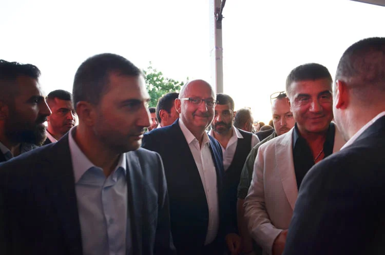 Recep Armağan'ın organize ettiği iftar yemeğine katılan Sedat Peker, kendisini