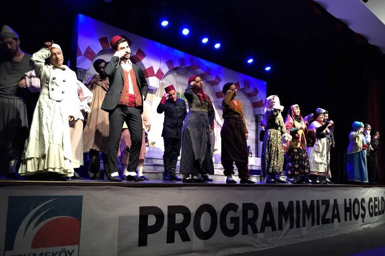 Tiyatroya gönül veren amatör Beykozluların sahnelediği “Semt-i Şahane Beykoz” müzikali