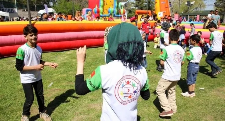 Doğa Koleji Acarkent Kampüsü’nde düzenlenecek çocuk şenliğinin renkli anlara ev