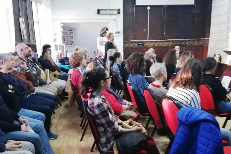 senfoni 4 seQe9mbQ6Q