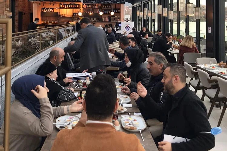 Beykoz’un serbest mali müşavirleri durum değerlendirmesi yaptı 1 serbest 2 87T2P8qfot