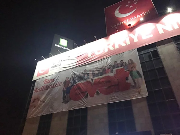 AK Parti, Saadet Partisi’ne 1 Nisan şakası mı yaptı? 1 seref kacmaz 2 YPfVmyzHiy