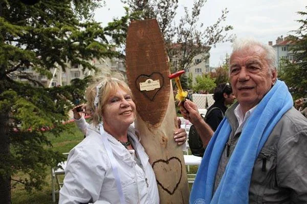 Akciğer kanseri tedavisi gören tiyatro ve sinema dünyasının usta isimlerinden