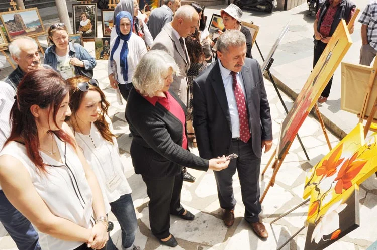 sergi oncesmeler 2 KwmIfZ4mal