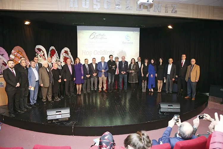 Beykoz Belediyesi ve Doğuş Haber işbirliğiyle 6.’sı düzenlenen şiir gecesi