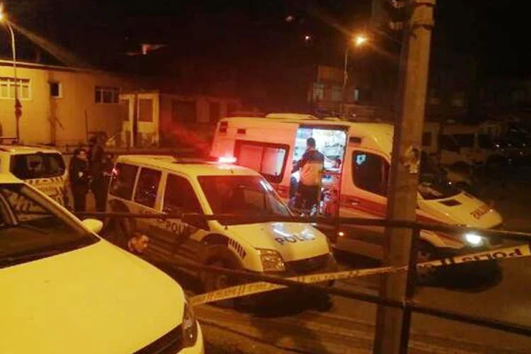 Beykoz'da dün gece saat 3 sularında meydana gelen olayda, iki
