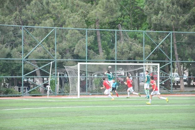 İstanbul U-19/2 Ligi 23. Grup 11. Hafta mücadelesinde Rüzgarlıbahçespor ve