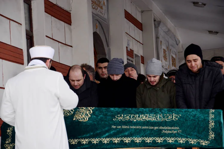 Beykoz Polis Koruma Derneği eski Başkanı Ayhan Şişman, rahatsızlığı sonucu