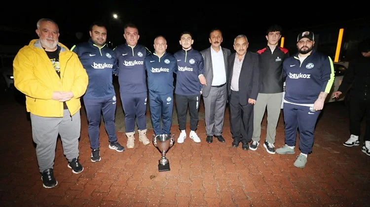 Geçen hafta sonunda Paşabahçe Stadında konuk ettiği Yakacıkspor karşısında sahadan