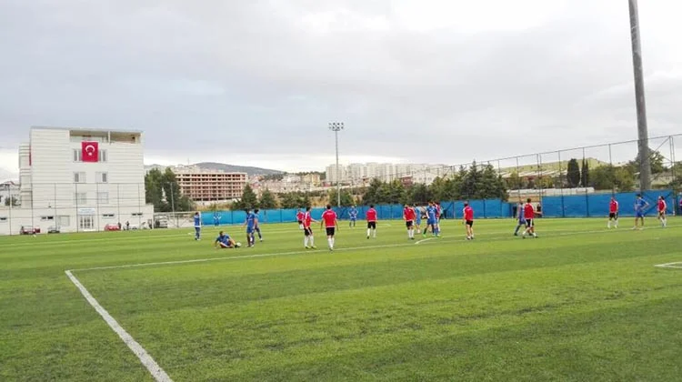 İstanbul Süper Amatör Ligi'i Beykoz temsilcilerinden Soğuksuspor, deplasmanda oynadığı hazırlık