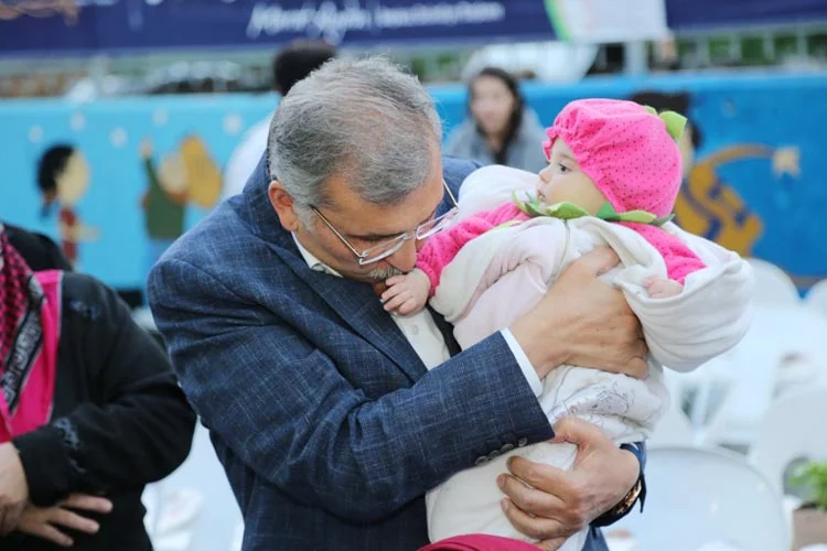 Beykoz Belediyesi'nin organize etmiş olduğu sokak iftarları programı Beykoz'un üç